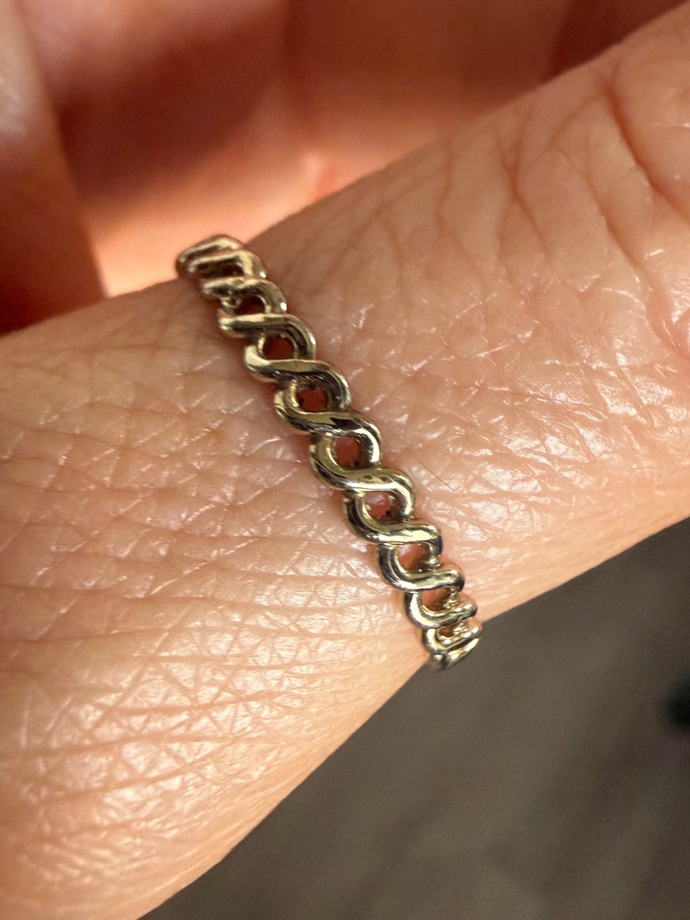 Delicate Gold Link Ring - Women  Sz 8